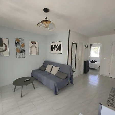 Διαμέρισμα Homey Ground Floor Flat In *