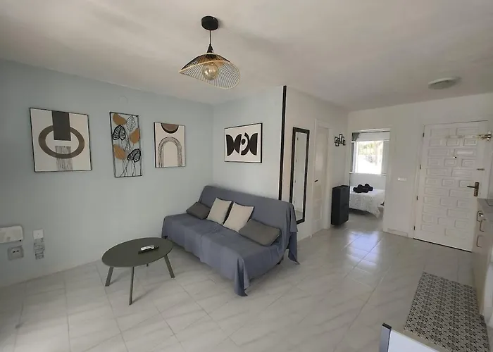Διαμέρισμα Homey Ground Floor Flat In *